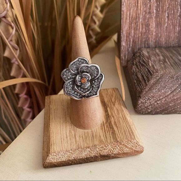 TK316 Stainless Steel Topaz Rhinestone Flower Ring Size 6 - Picture 3 of 8